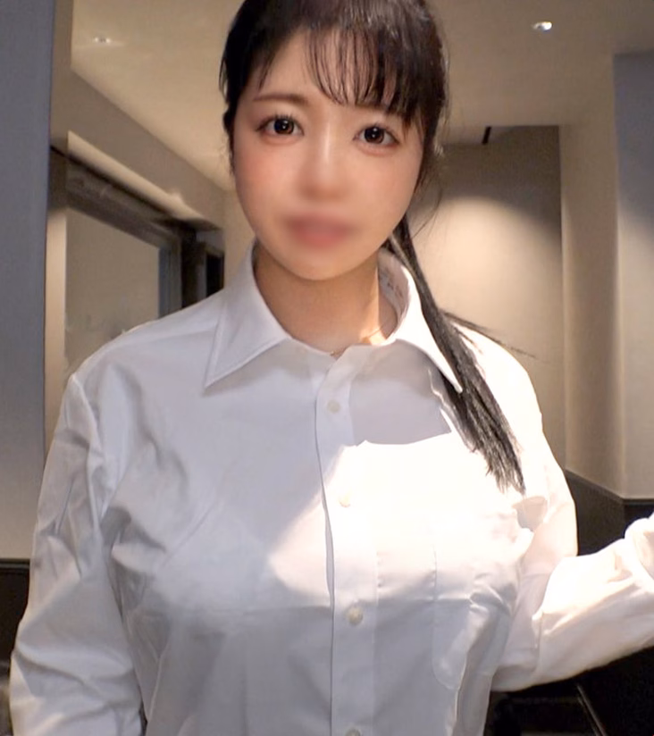 シーン1:オイルで輝く乳房の調教 0